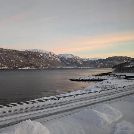 Bed and Breakfast Rodal Valsøybotn